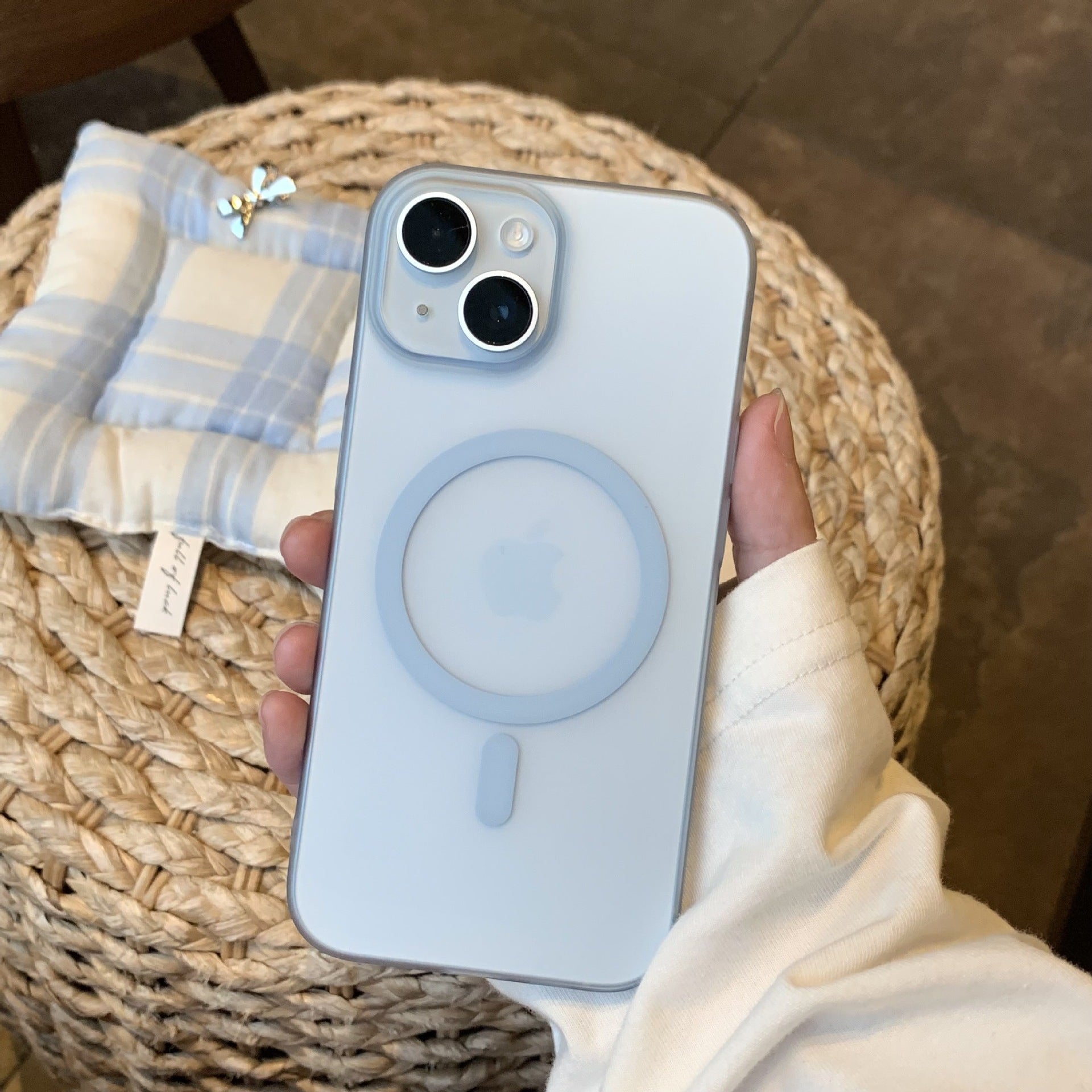 Ultra-Thin-Feel Magnetic Phone Case.